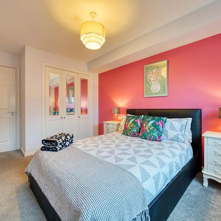 Apartmán Modern 2 Bed Flat With Free Parking Glasgow Exteriér fotografie